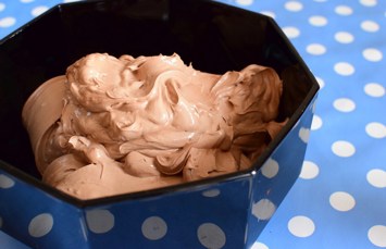Zartschmelzende Schokobuttercreme