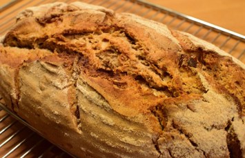 Backen mit George: Drei-Kern-Brot